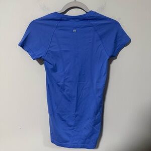 Lululemon Swiftly Tech Short Sleeve Blue Size 4